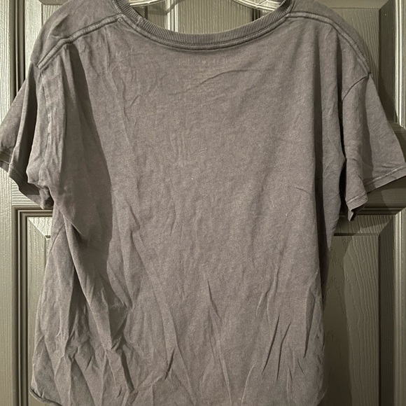 Fifth Sun Dark grey crop tee with pink flowers - Picture 4 of 4